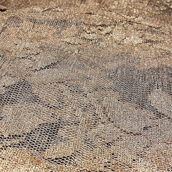 Romeo & Juliet Couture Gold Lace Top - Picture 7 of 7